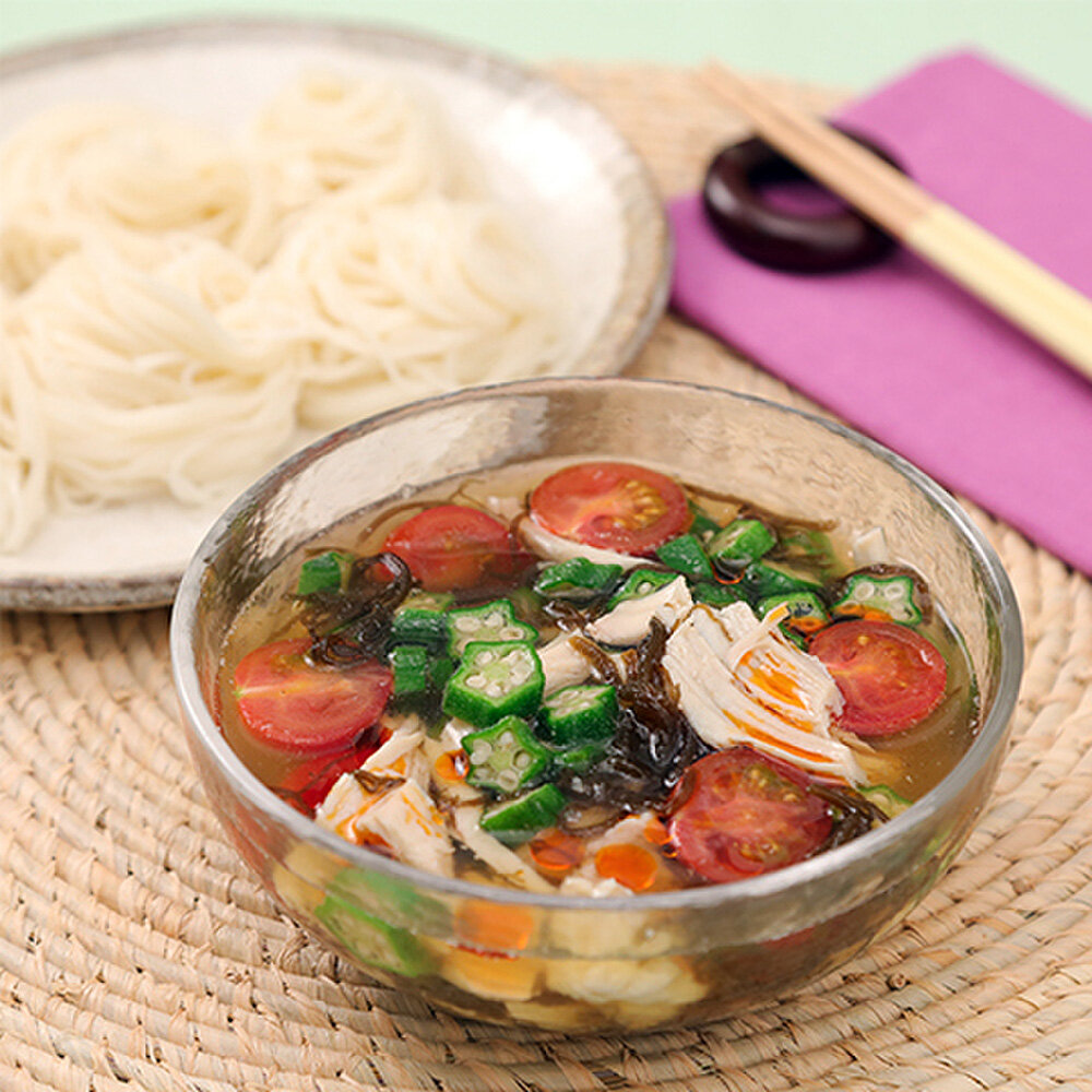 ネバネバで食欲増進♪冷やしもずく酸辣湯麺
