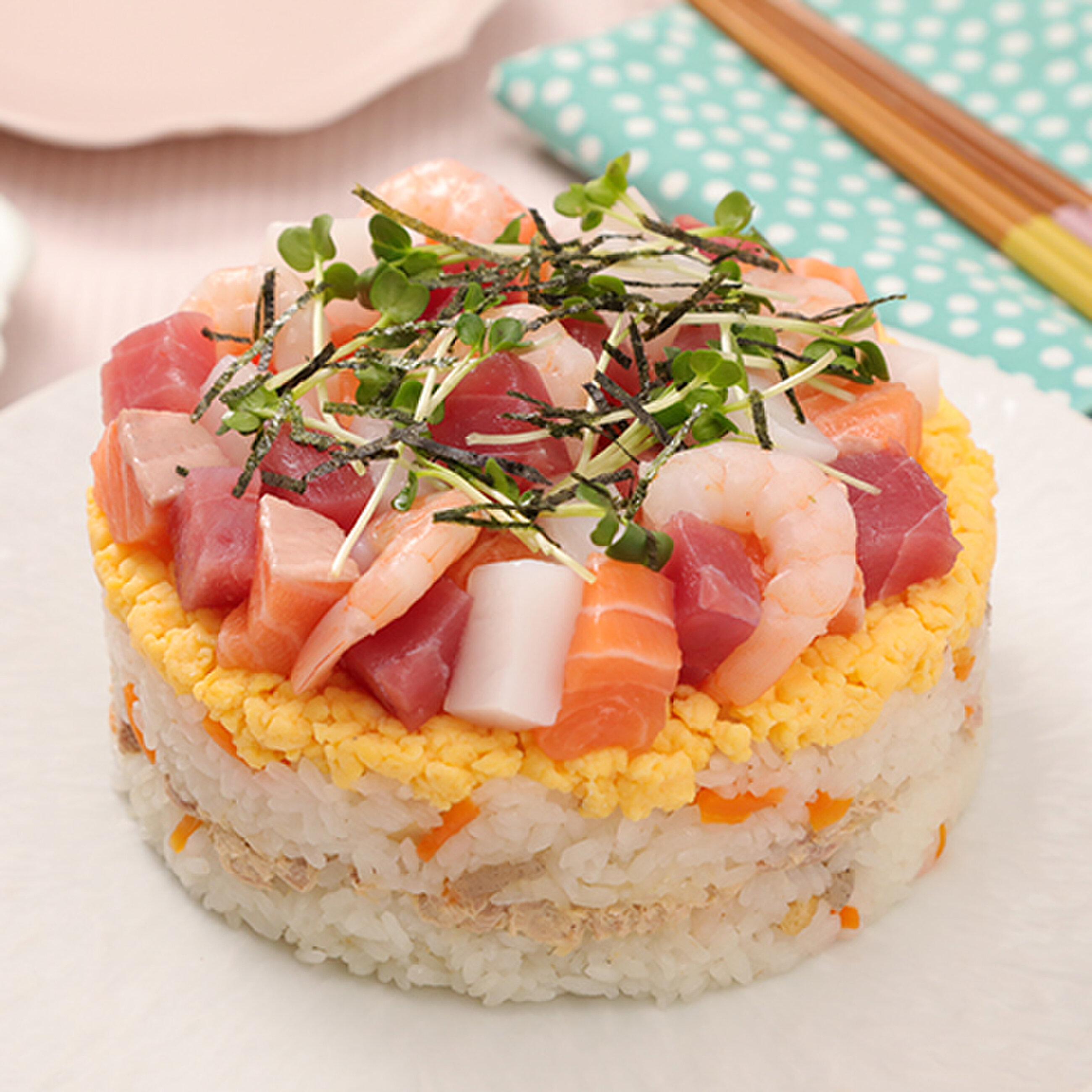 お祝いに♪華やかちらし寿司ケーキ