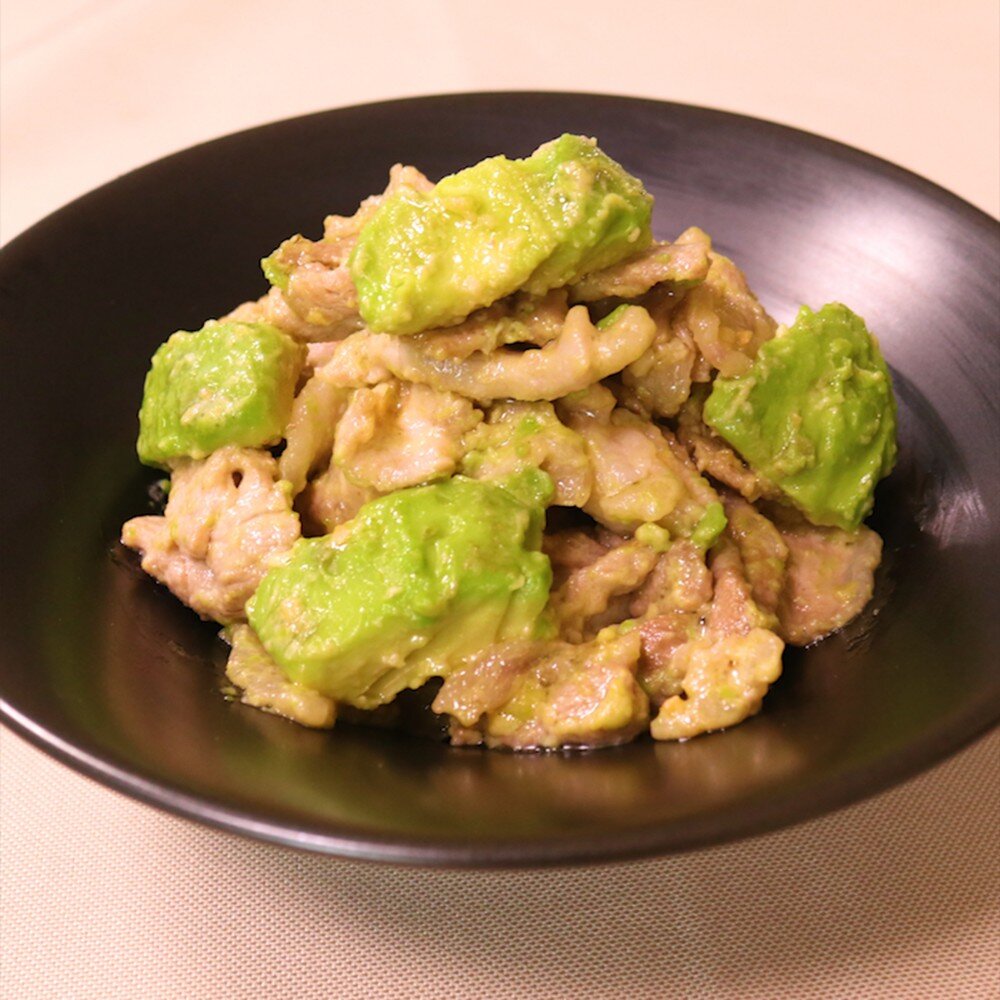 豚肉とアボカドの味噌マヨ炒め